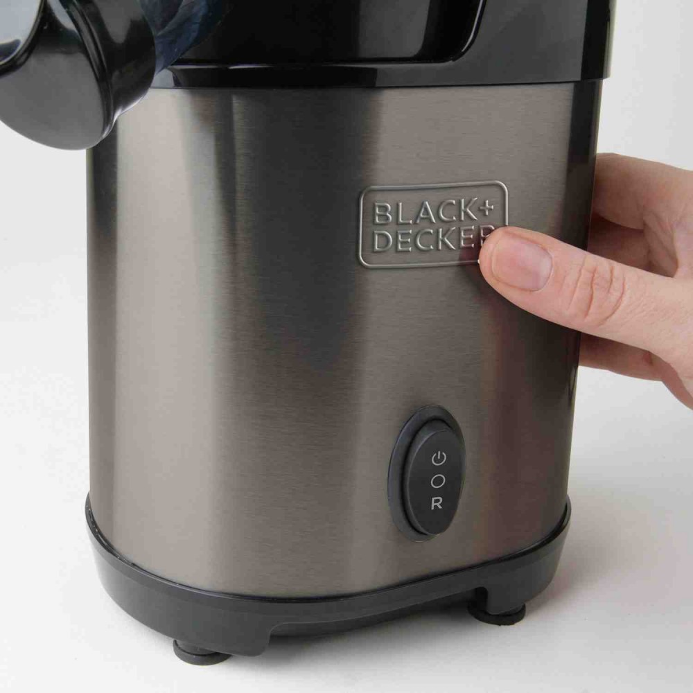 Соковитискач BLACK+DECKER BXJE200E Соковитискач BLACK+DECKER BXJE200E