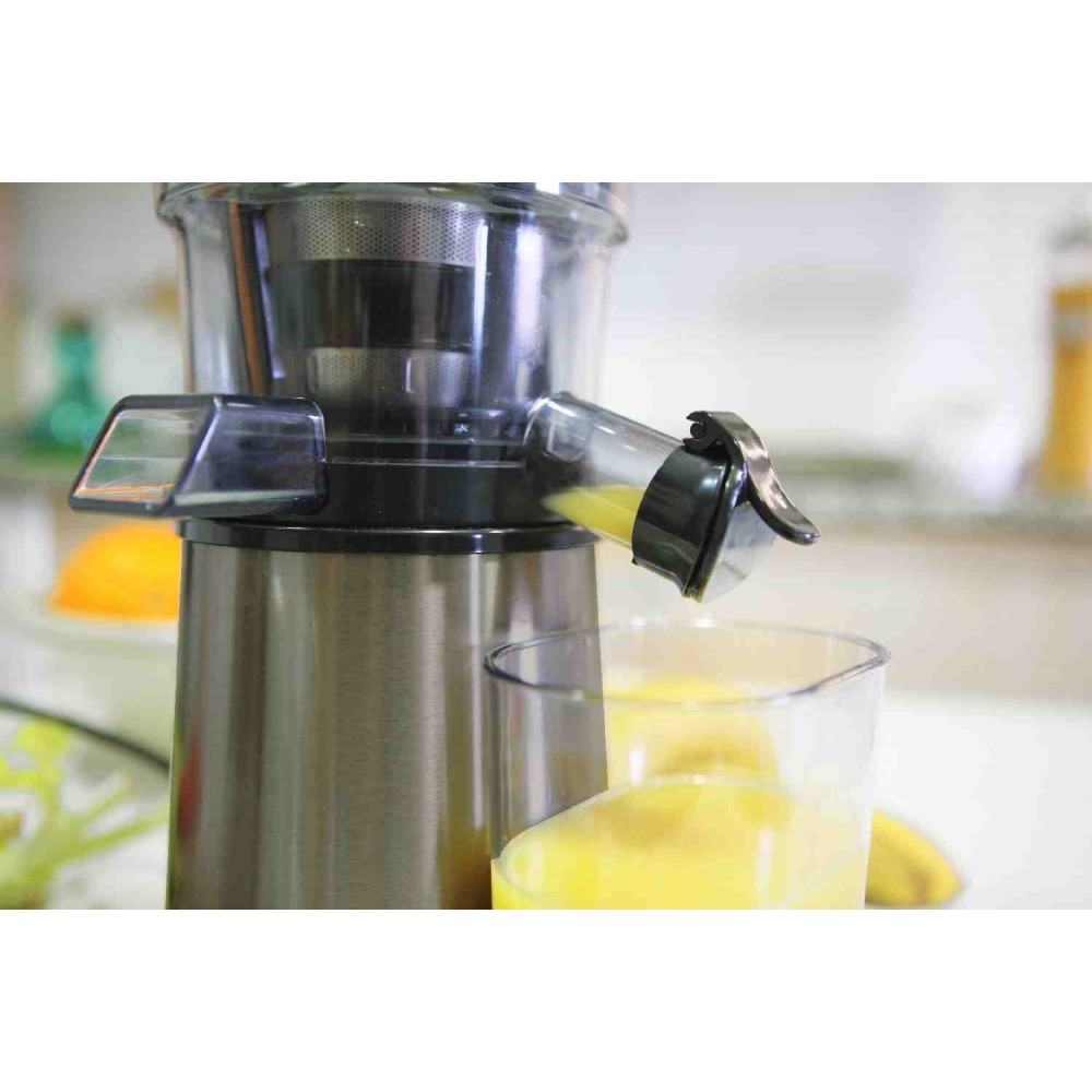 Соковитискач BLACK+DECKER BXJE200E Соковитискач BLACK+DECKER BXJE200E