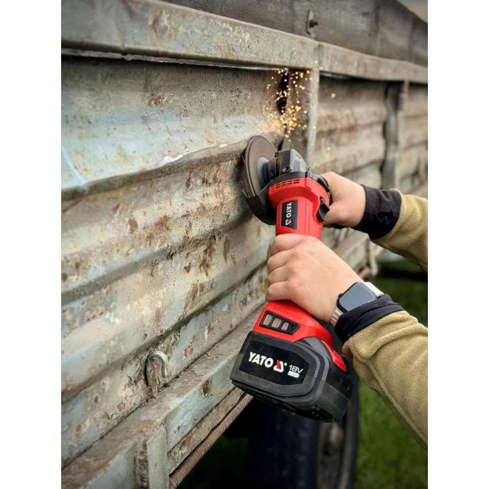 Шліфмашина кутова акумуляторна безщіткова YATO YT-828294 Шліфмашина кутова акумуляторна безщіткова YATO YT-828294