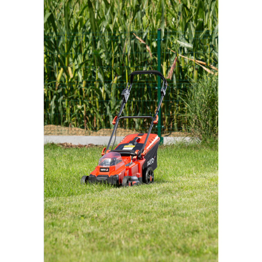 Газонокосарка на 4-х колесах акумул. YATO YT-85225