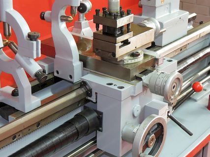 Токарно-гвинторізний верстат Holzmann ED 1000NDIG 1768